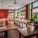 Bakony - A Felnottbarat - Szarvaskut Vendegpark 度假村 齐尔茨