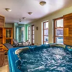度假村 Bakony - A Felnottbarat - Szarvaskut Vendegpark 4*