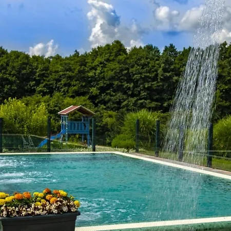 Forest Hills Resort