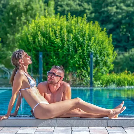 Bakony - A Felnottbarat - Szarvaskut Vendegpark Semesteranläggning (resort) Zirc