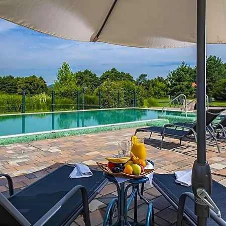 Resort Bakony - A Felnottbarat - Szarvaskut Vendegpark Zirc