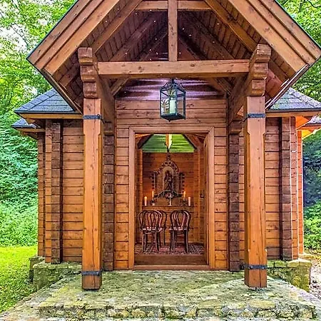 Bakony - A Felnottbarat - Szarvaskut Vendegpark 4* Zirc