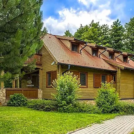Resort Bakony - A Felnottbarat - Szarvaskut Vendegpark 4*