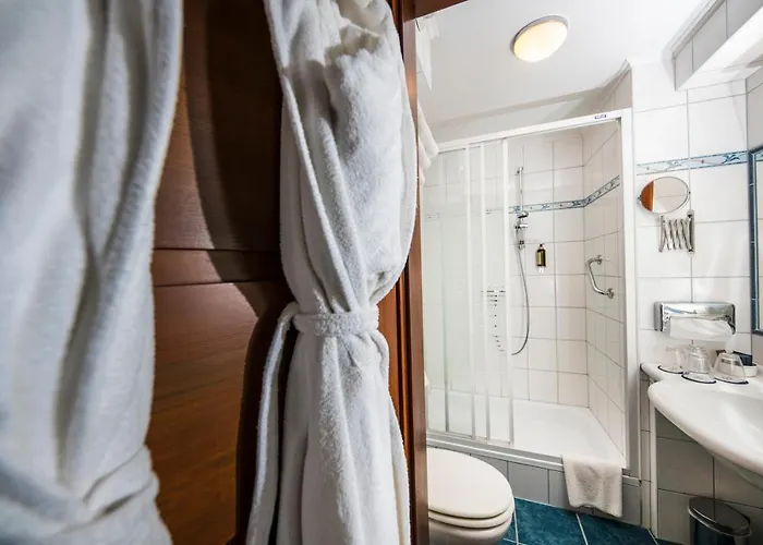 Resort Bakony - A Felnottbarat - Szarvaskut Vendegpark Zirc
