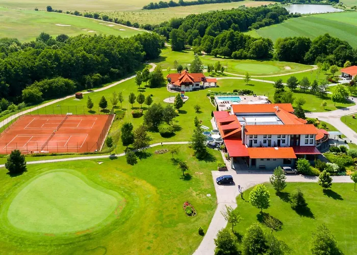 Resort Bakony - A Felnottbarat - Szarvaskut Vendegpark
