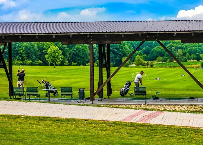 Resort Bakony - A Felnottbarat - Szarvaskut Vendegpark Zirc